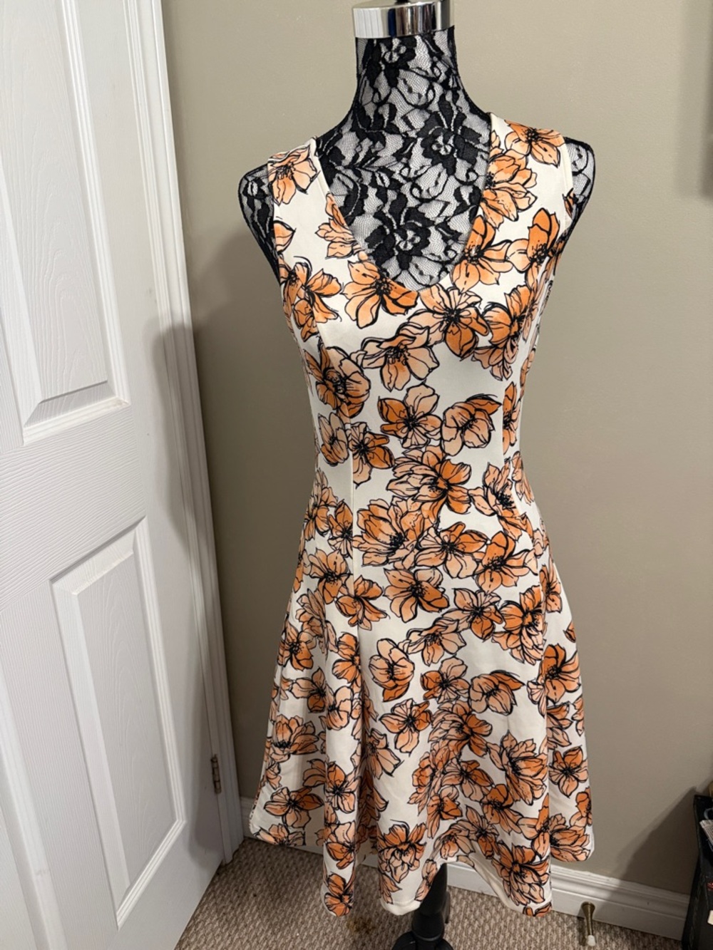 ✨ Suzy Shier Floral Dress